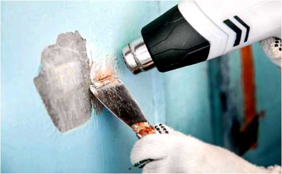 Как легко снять старую краску со стен