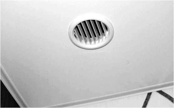 Как спрятать дырку на потолке