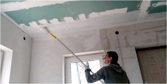 Можно ли покрасить потолок без шпаклевки
